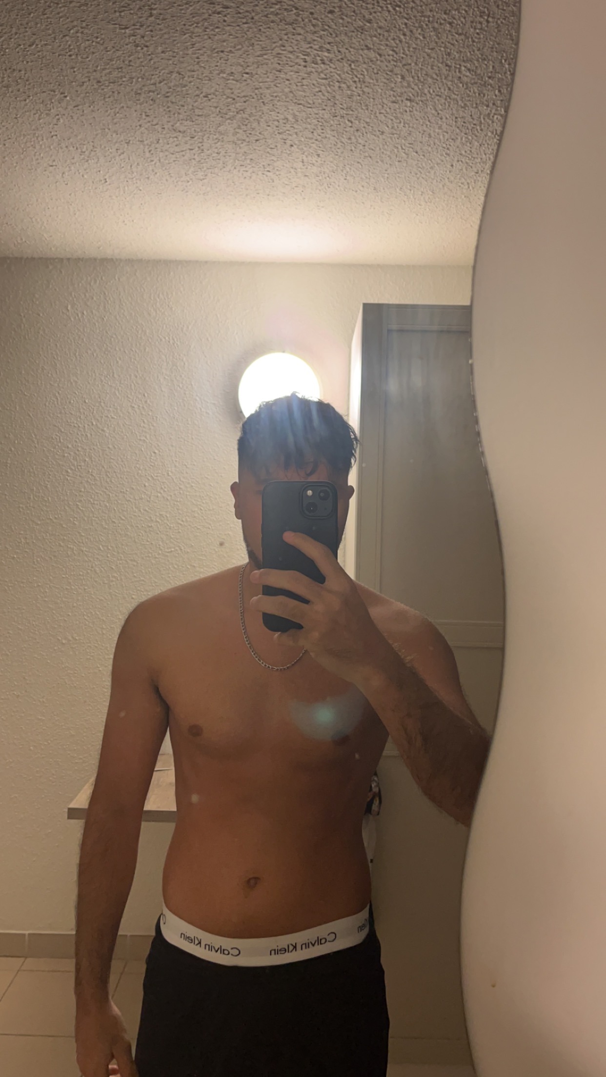 Profil de Elone, 24 ans, Escort TS Suisse à Cunter