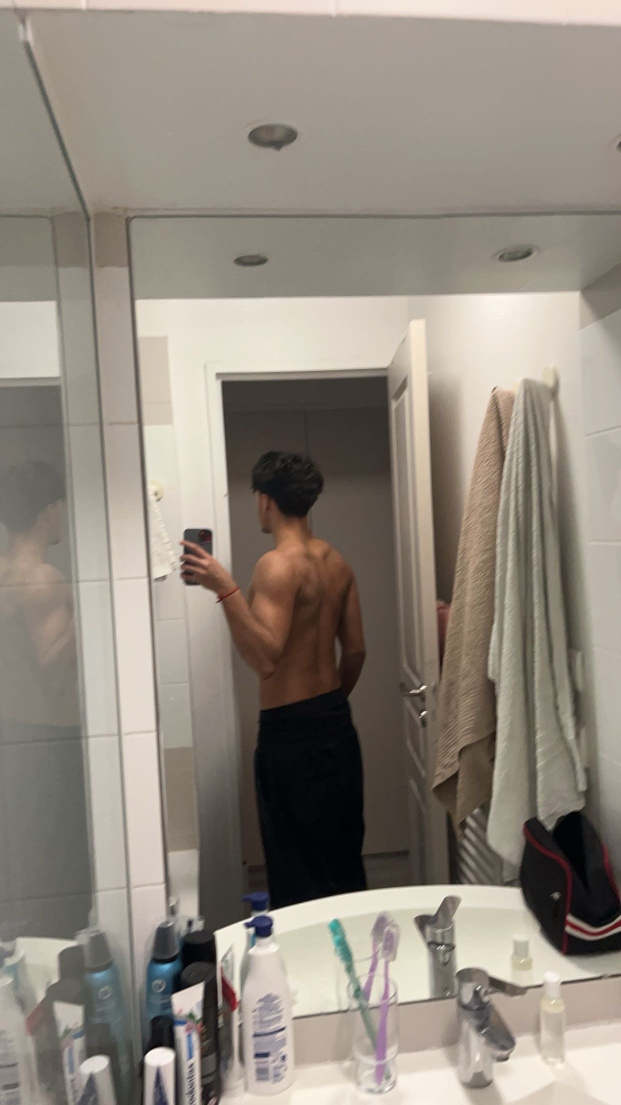 Profil de Lasana, 19 ans, Escort TS Suisse à Vuibroye
