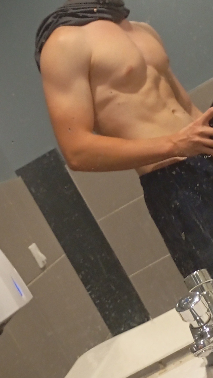 Profil de Halvard, 21 ans, Escort TS Suisse à Gessenay