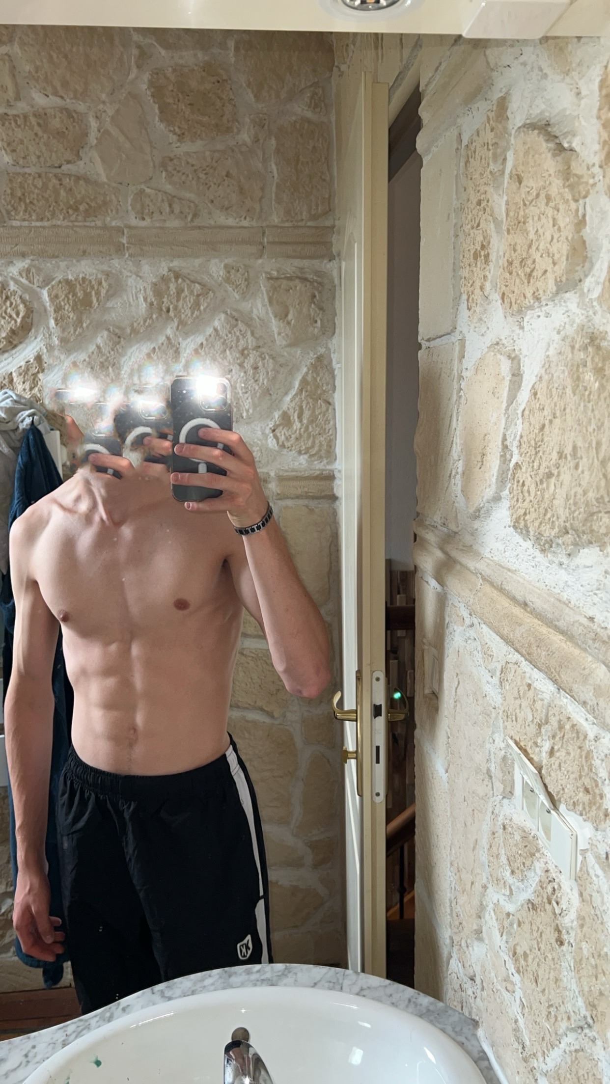 Profil de Kristopher, 19 ans, Escort TS Suisse à Schachen b. Herisau