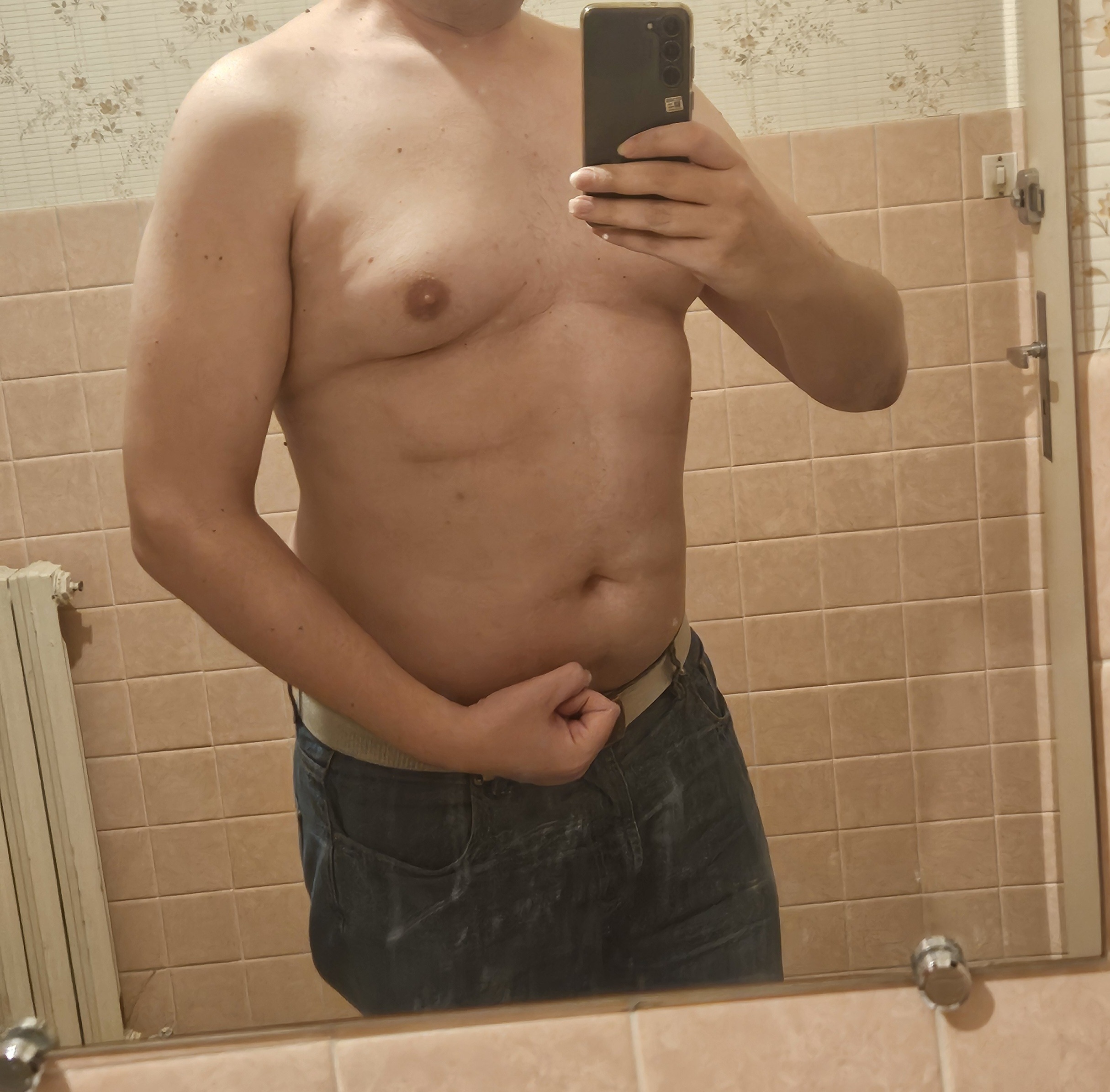 Profil de Nikolai, 41 ans, Escort TS Suisse à Marchissy