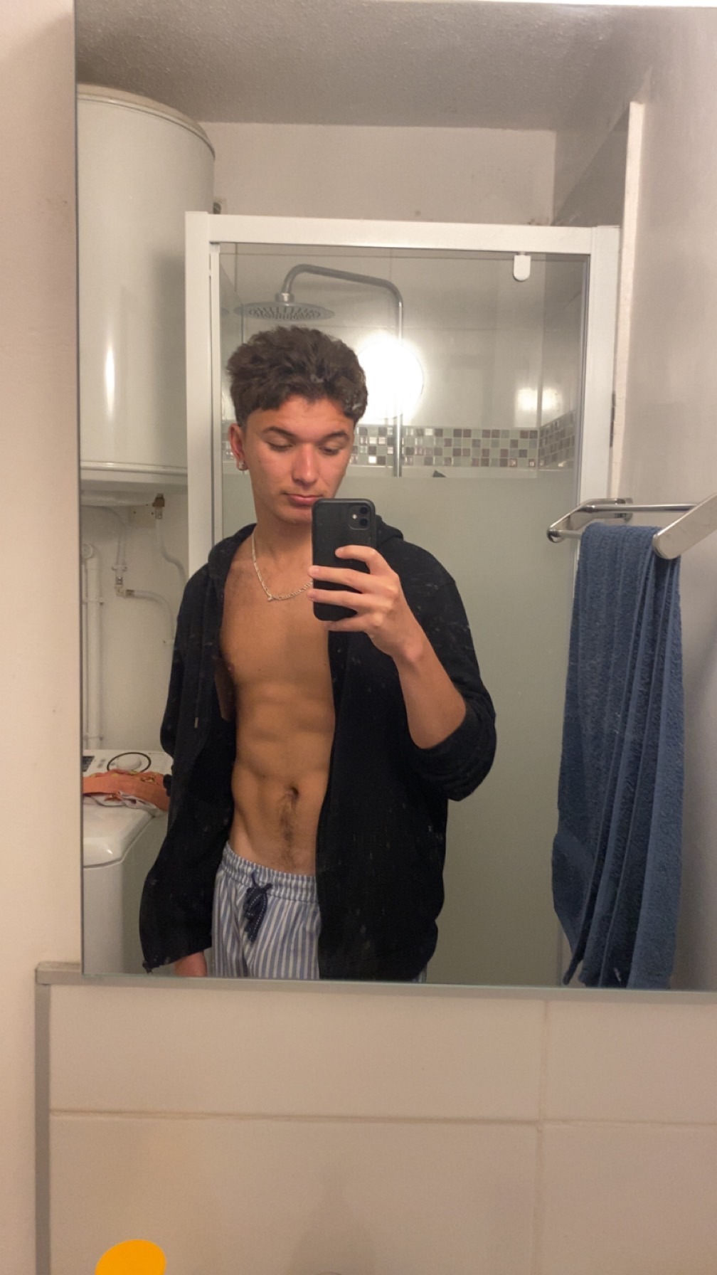 Profil de Hosni, 22 ans, Escort TS Suisse à Madiswil