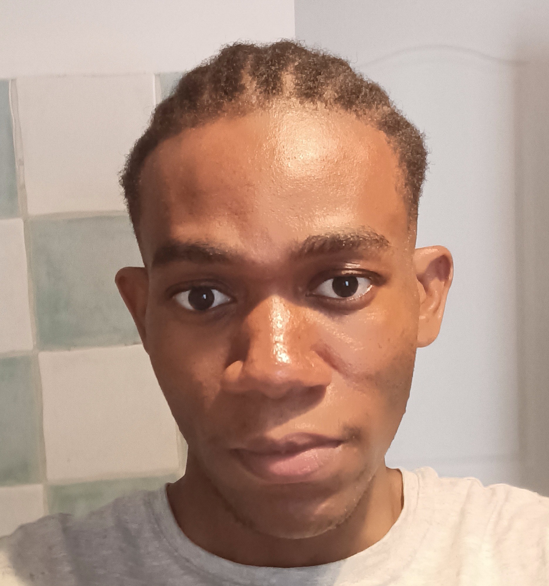 Profil de Hilmi, 24 ans, Escort TS Suisse à Arosa