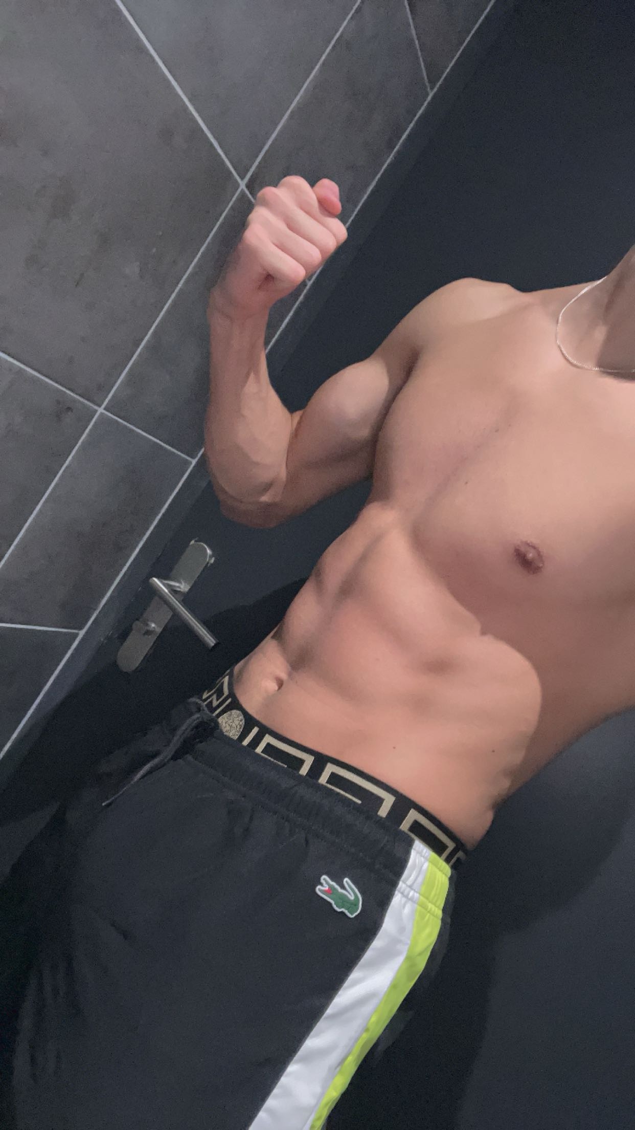Profil de Shadi, 24 ans, Escort TS Suisse à Bremblens