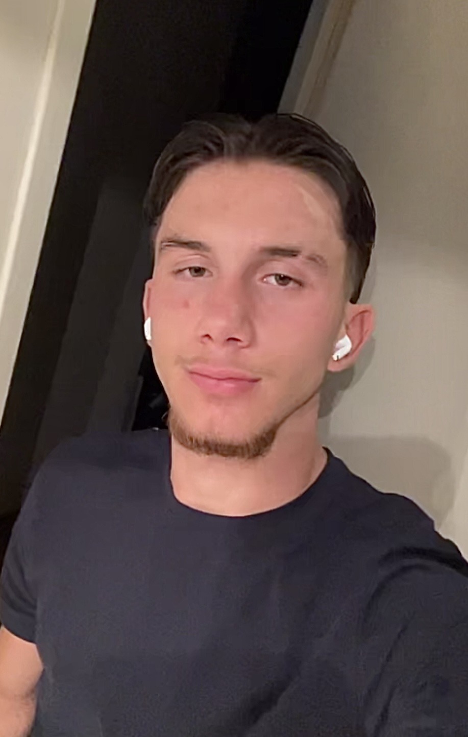 Profil de Pierre-guilhem, 22 ans, Escort TS Suisse à Cormérod