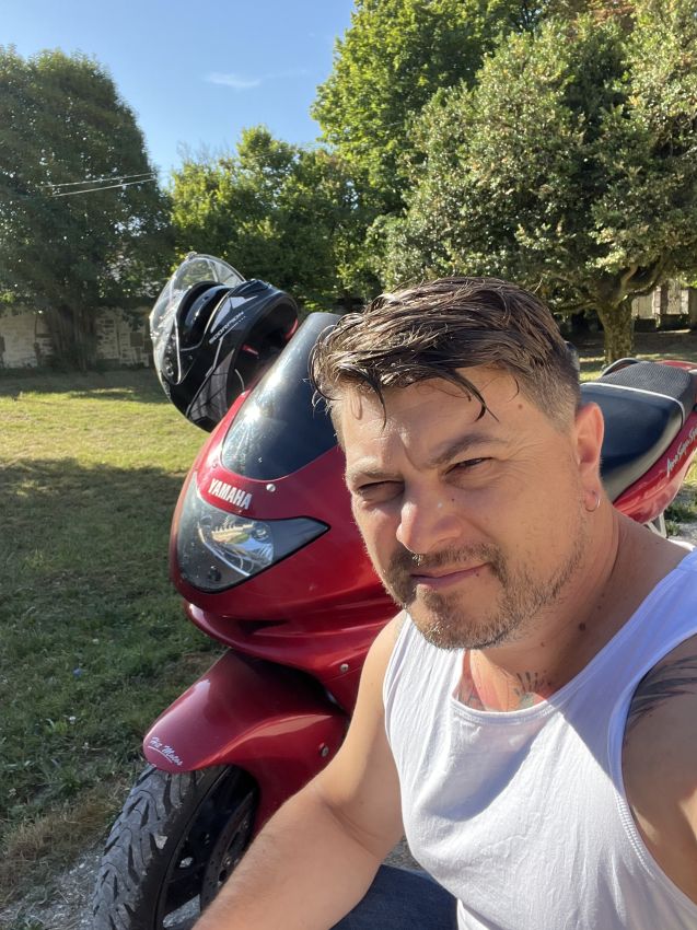 Profil de Bakar, 42 ans, Escort TS Suisse à Champvent