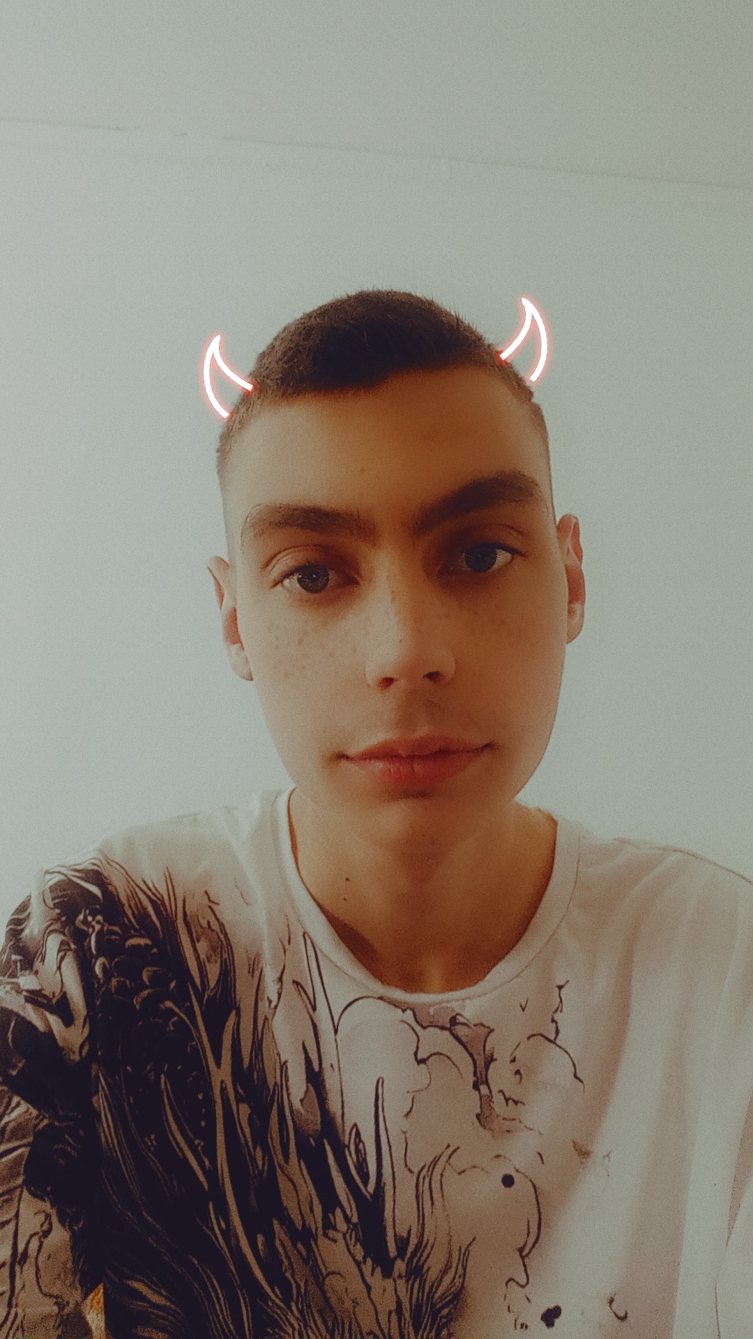 Profil de Louis-mathieu, 20 ans, Escort TS Suisse à Grangettes-près-Romont