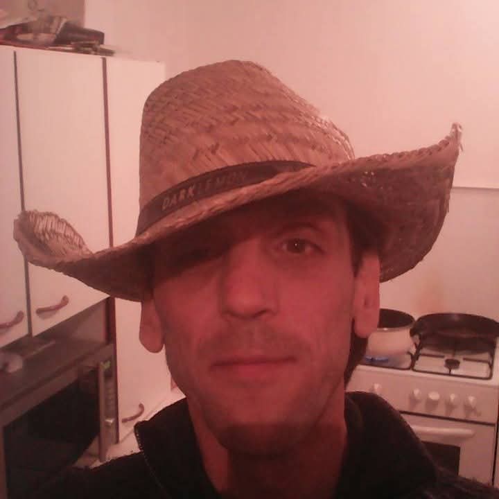 Profil de Ilir, 53 ans, Escort TS Suisse à Vulliens