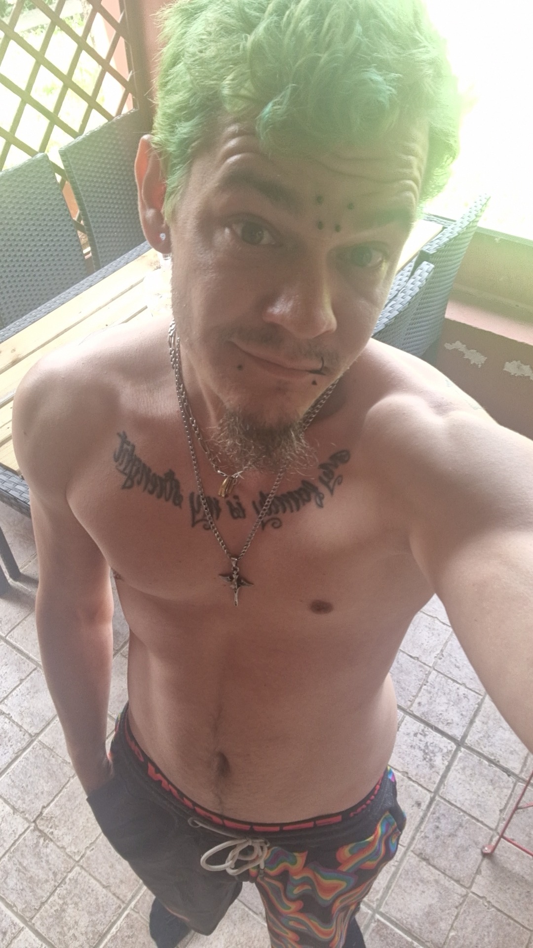 Profil de Essam, 28 ans, Escort TS Suisse à Falera