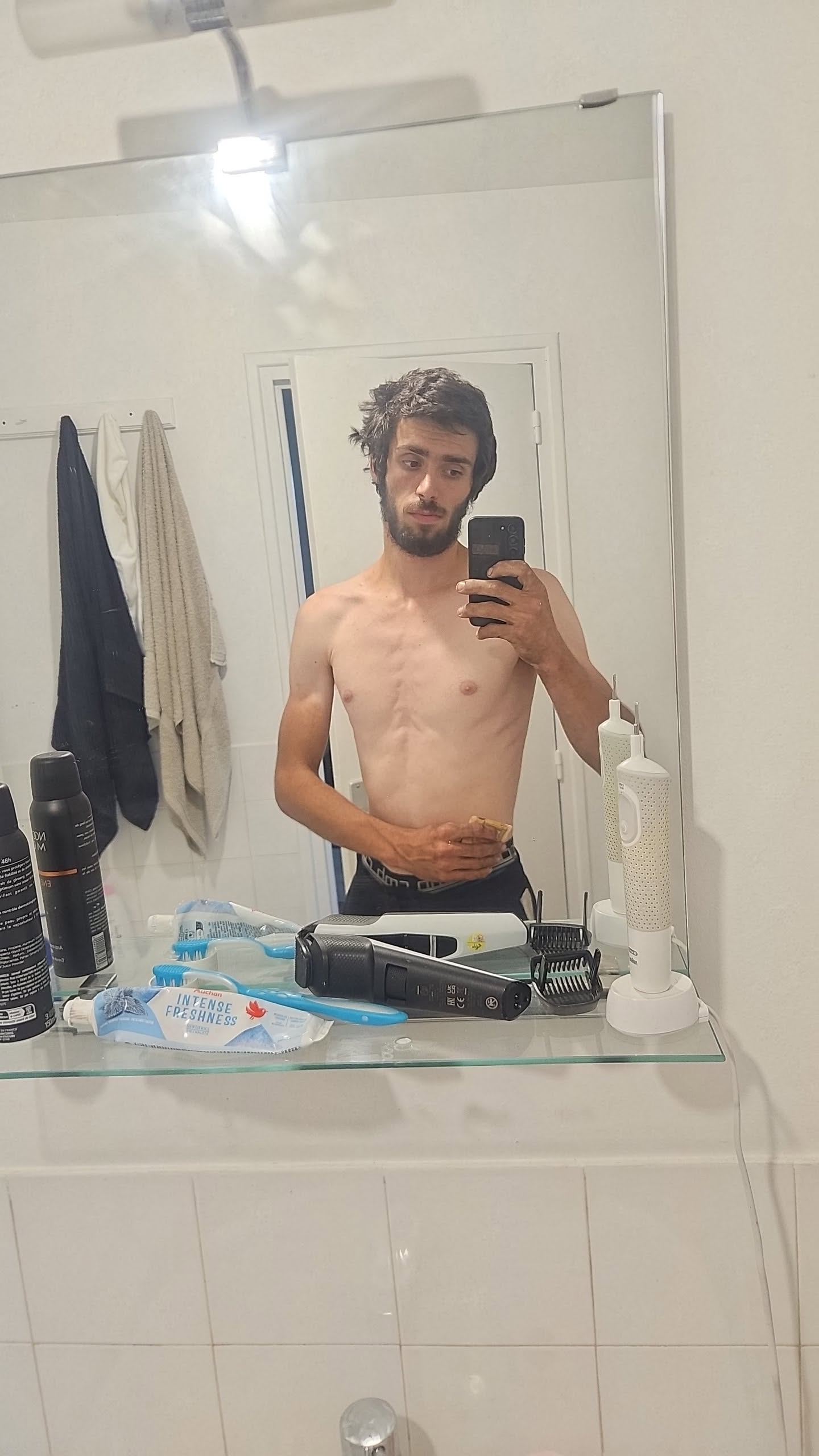 Profil de Houdaifa, 19 ans, Escort TS Suisse à Osterfingen